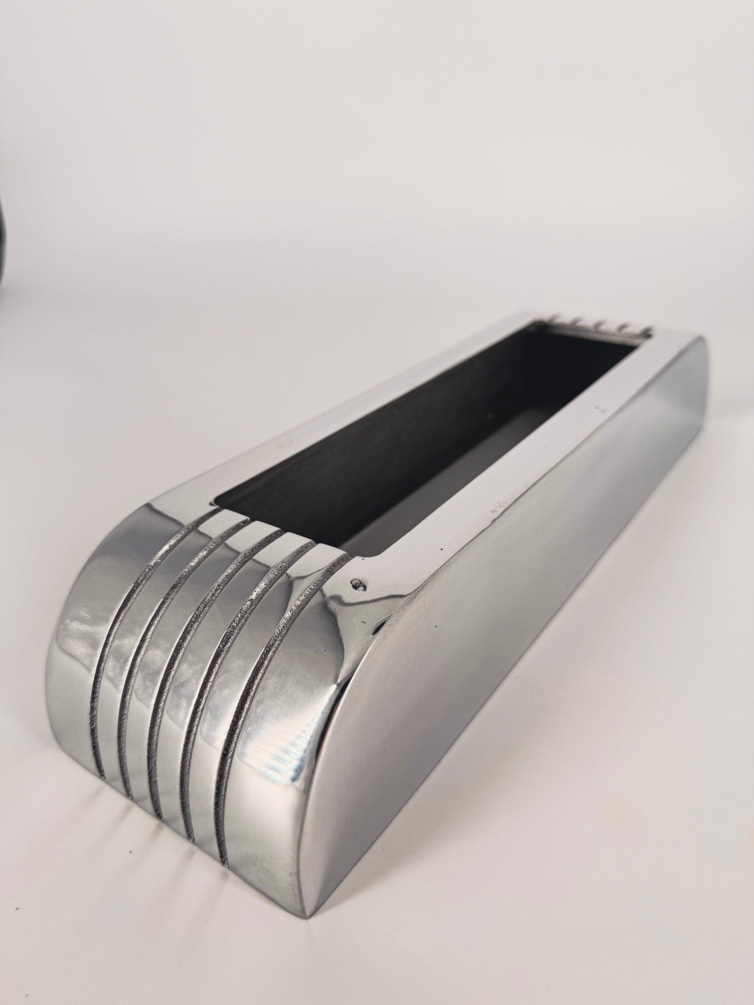 Studio Seconds Retro Cast