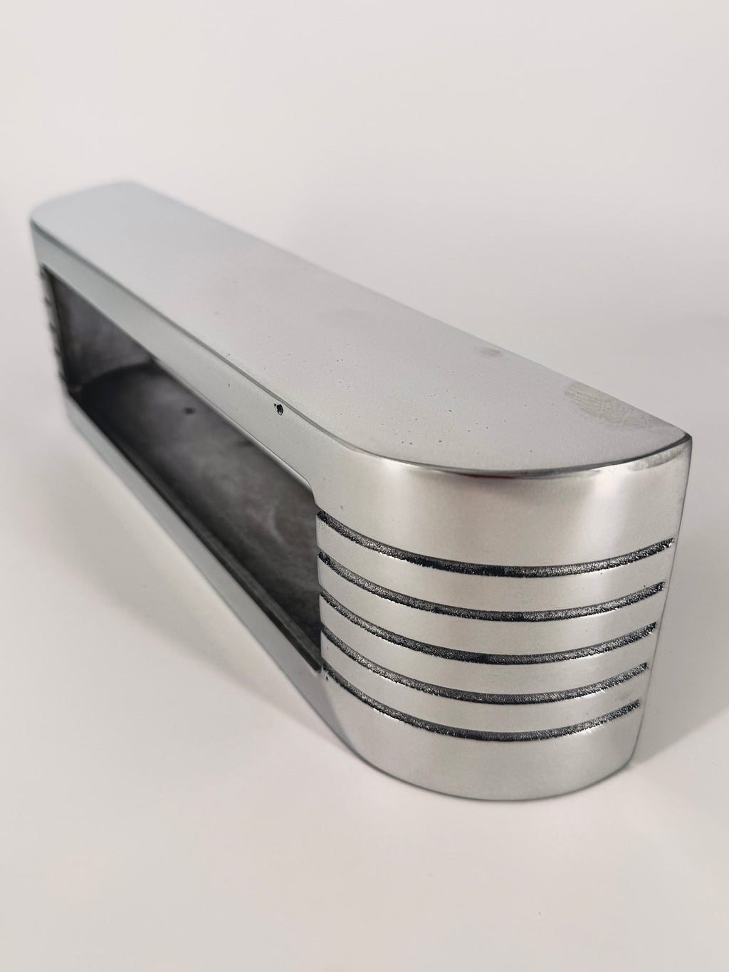 Studio Seconds Retro Cast